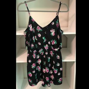 🔸F21 Floral Romper